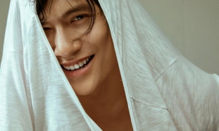 Gia cảnh nghèo khó,  từng làm thợ nhôm kính của người tình tin đồn Lệ Quyên