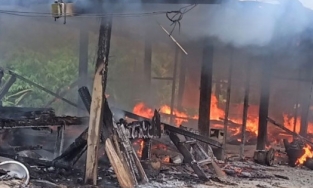 Quảng Nam: Mẹ đi vắng, 2 chị em tử vong thương tâm do cháy nhà