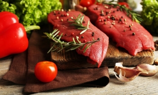 Hạn chế ăn thịt đỏ để giảm nguy cơ mắc bệnh tim mạch