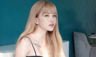 Biến căng nửa đêm: Thiều Bảo Trâm đăng ảnh 'đời nở hoa', có tình mới hay tái hợp Sơn Tùng?