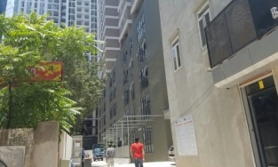 Hà Nội: Bé gái 3 tuổi rơi từ tầng 12 chung cư được một nam shipper cứu sống kỳ diệu