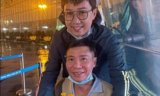 Bà xã kém 15 tuổi của Công Lý tiết lộ tình trạng hiện tại của chồng sau gần 3 tháng nhập viện