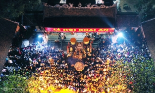 Nam Định đóng cửa đền Trần, không tổ chức lễ khai ấn