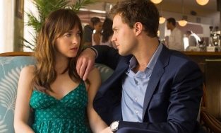 Dakota Johnson nói 50 Sắc Thái là 'bộ phim tâm thần'