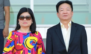 Mẹ chồng tương lai Đỗ Mỹ Linh hiếm hoi lộ diện: Phu nhân giàu có diện quần áo trăm nghìn