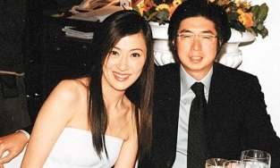 Á hậu Hong Kong bị chồng đại gia ép ly hôn sau 27 năm cưới để hợp thức hóa quan hệ với nhân tình
