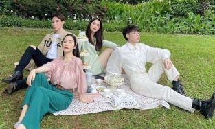 Hương Giang cùng hội bạn thân diện dresscode: Outfit nào sang xịn mịn hơn?