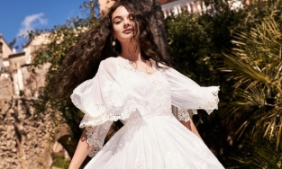 Con gái 16 tuổi của mỹ nhân huyền thoại Monica Bellucci