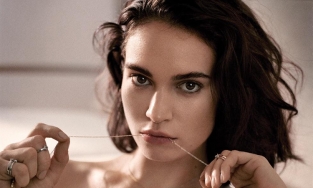 'Lọ Lem' Lily James hủy show sau lùm xùm qua lại với người đã có gia đình