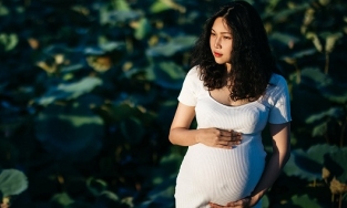 Mẹ trẻ Hà thành và hành trình “vác bụng bầu đi khắp muôn nơi” suốt 9 tháng thai kì