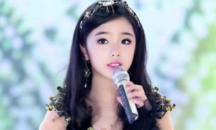 Con gái ít ai biết của Bằng Kiều: Sống trong penthouse gần 20 tỷ, 10 tuổi đã có liveshow đầu đời đứng chung sân khấu với các nghệ sĩ nổi tiếng