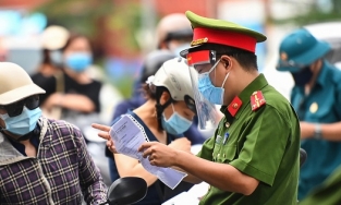 Hà Nội dừng kiểm soát giấy đi đường từ 6g ngày 21/9