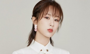 Dương Tử chính thức rời Hoa Thụy Thế Kỷ sau 6 năm gắn bó, fan mở tiệc lớn