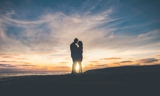 Lại rộ tin H.T sinh con được 2 tháng, chủ tịch xây nhà mới đón nàng về dinh