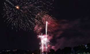 Hà Nội: Lên kế hoạch bắn pháo hoa 1 điểm duy nhất trong đêm giao thừa 2022