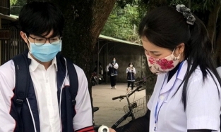 Một địa phương thi chọn học sinh giỏi bằng hình thức trắc nghiệm 100%