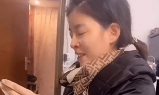 Vợ vô tình thấy lá thư tình chồng giữ suốt 20 năm của người yêu cũ, liền cùng chồng ôn lại tình xưa