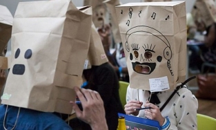 Hướng nội là gì? Hướng nội có phải do gen di truyền hay không?