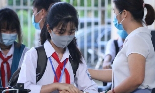Hà Nội: Đề xuất cho học sinh khối THCS và THPT trở lại trường từ sau Tết nguyên đán