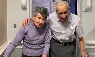 Cặp vợ chồng ở bên nhau lâu nhất thế giới: 81 năm vẫn ngọt ngào như lúc mới yêu