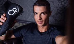 Ronaldo viết một 'tút' nhận về 52 tỷ đồng, mỗi năm kiếm hơn 500 tỷ từ MXH