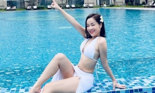 Minh Hương 'Nhật ký Vàng Anh' diện áo tắm ướt át khoe nhan sắc tuổi 36