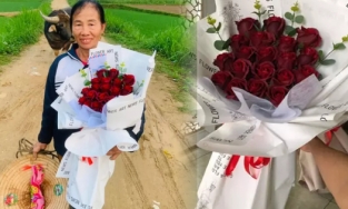 Ấm áp mùng 8/3: Bà mẹ chăn trâu hạnh phúc nhận được điện hoa của con gái ở nước ngoài