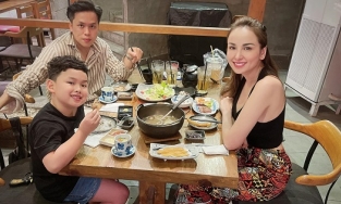 Đăng ảnh đi ăn cùng chồng nhưng Hoa hậu Diễm Hương ẩn ý đã ly hôn, tự nhận là bà mẹ 'hên xui'