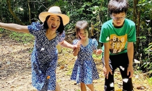 MC Bạch Dương cho con chuyển khỏi trường chuyên để con được hạnh phúc