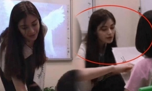 Nhan sắc cô giáo mầm non khiến phụ huynh nam chưa hết giờ làm đã đi đón con