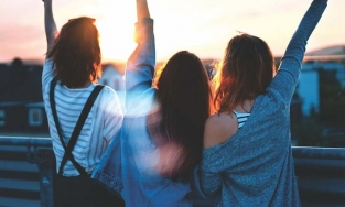 Nghiên cứu chỉ ra chơi với người giàu sẽ tăng cơ hội thoát nghèo