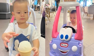 Biểu cảm không bình thường của Leon khi được mẹ dẫn đi chơi, mua đồ ăn