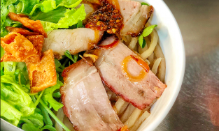 Cao lầu, món ngon nhớ đời của Hội An
