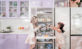 Hot mom Sài thành và căn bếp tím lavender cải tạo chỉ để làm bánh với con