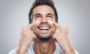 Những bước chăm sóc da mặt cơ bản cho nam giới mới bắt đầu