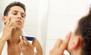 Những điều cần lưu ý khi dùng kem dưỡng ẩm dành cho nam giới