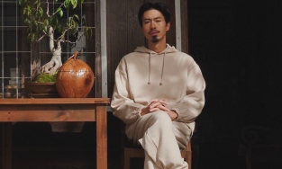 Loạt sao nam Việt chuộng diện đồ đơn sắc vào dịp cuối năm