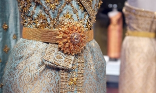 Những chiếc thắt lưng đắt giá của hoàng gia Thái Lan