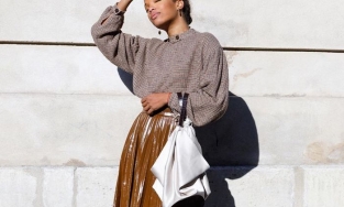 4  phong cách cá tính khi phối đồ với chân váy dài 