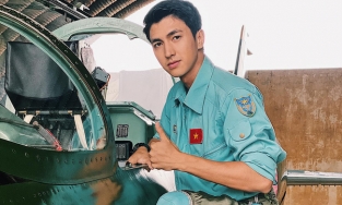 Bình An, Song Luân mặc quân phục đẹp không kém Huyn Bin, Song Joong Ki