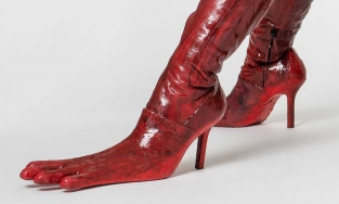 Footwear hình chân quái vật đến từ thương hiệu thời trang Ý