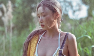 Hwasa hoá nàng thơ mùa hè trong bộ ảnh cho BST Fendi Summer Vertigo