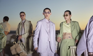 Fendi Xuân - Hè 2022: Khi nam giới cũng có thể khoe vòng eo gợi cảm như phụ nữ