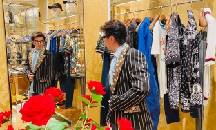 Đàm Vĩnh Hưng sở hữu căn phòng ngập tràn đồ hiệu không thua kém gì Ngọc Trinh