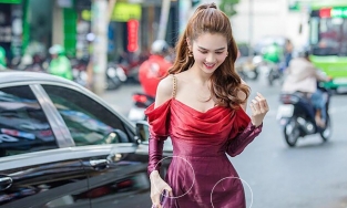 Chất liệu lụa khó nhằn khiến mỹ nhân Việt bị lầm tưởng diện hàng chợ