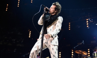 Gucci đã ảnh hưởng đến các thế hệ nghệ sĩ nhạc Rock hiện đại như thế nào?