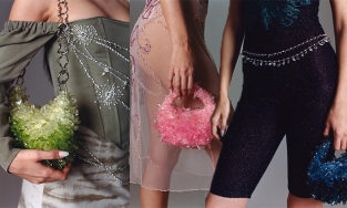 Phong cách Y2K định dạng 'long lanh lóng lánh kiêu sa': Đừng bỏ qua những chiếc túi pha lê lấp lãnh