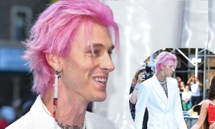 Rapper Machine Gun Kelly đeo hoa tai chứa máu của hôn thê Megan Fox