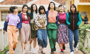 Bắt kịp xu hướng thời trang cổ điển trong bộ phim Tháng năm rực rỡ