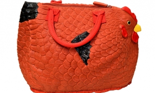 Những chiếc túi hình con gà được người Mỹ yêu thích